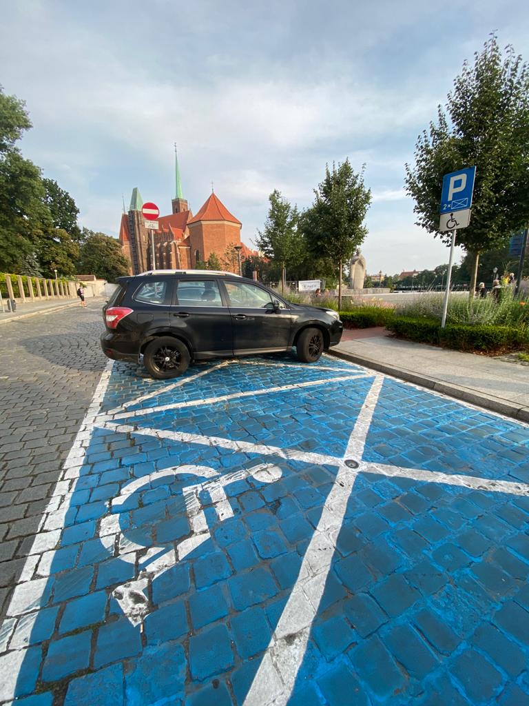 Vroclav - parkovanie pre ŤZP vodičov
