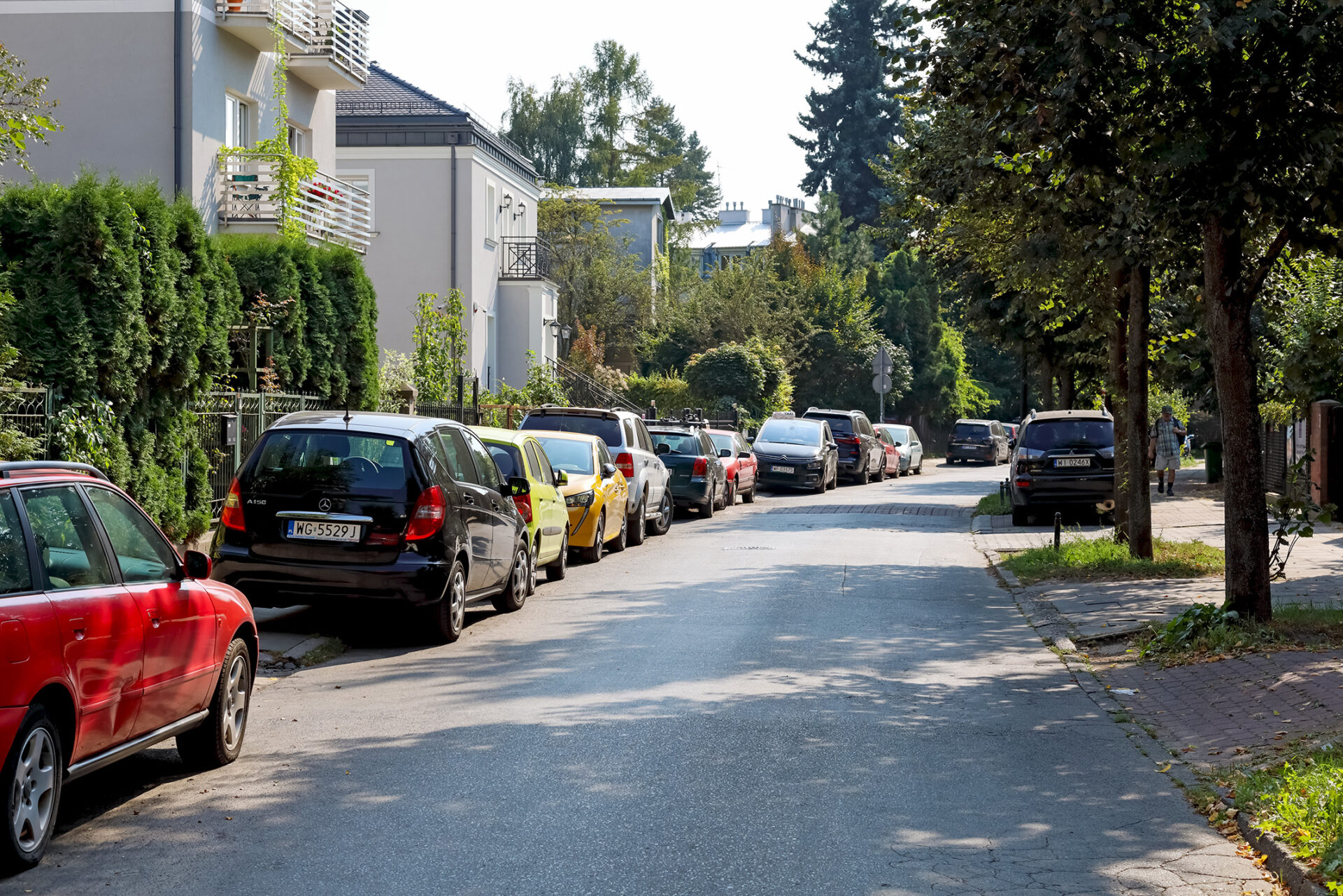 Parkujú autá na chodníkoch aj vo vašom meste? S ParkDots ich určite zvládnete